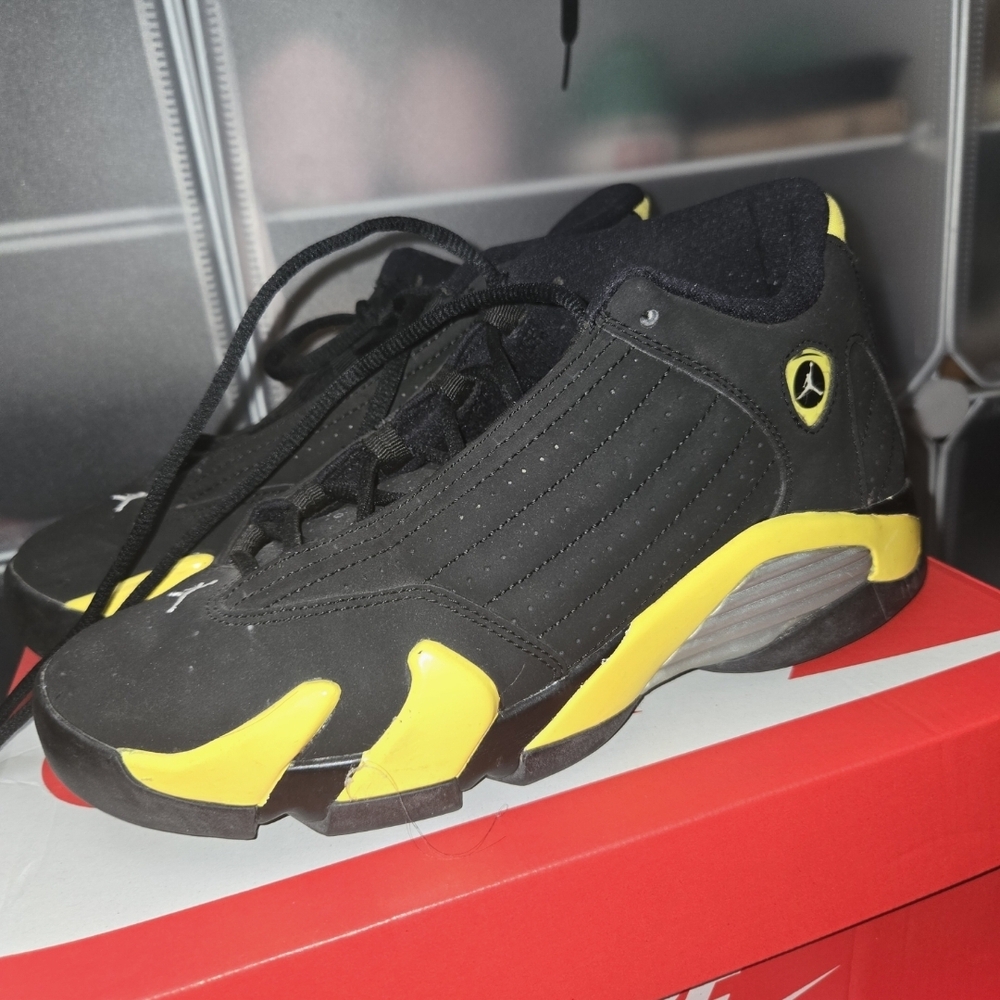 Jordan Men's Retro 14 Black and Yellow